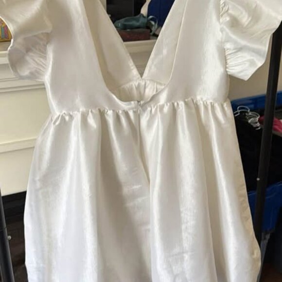 Dramatic White Taffeta Ruffled BabyDoll Dress - Picture 3 of 6